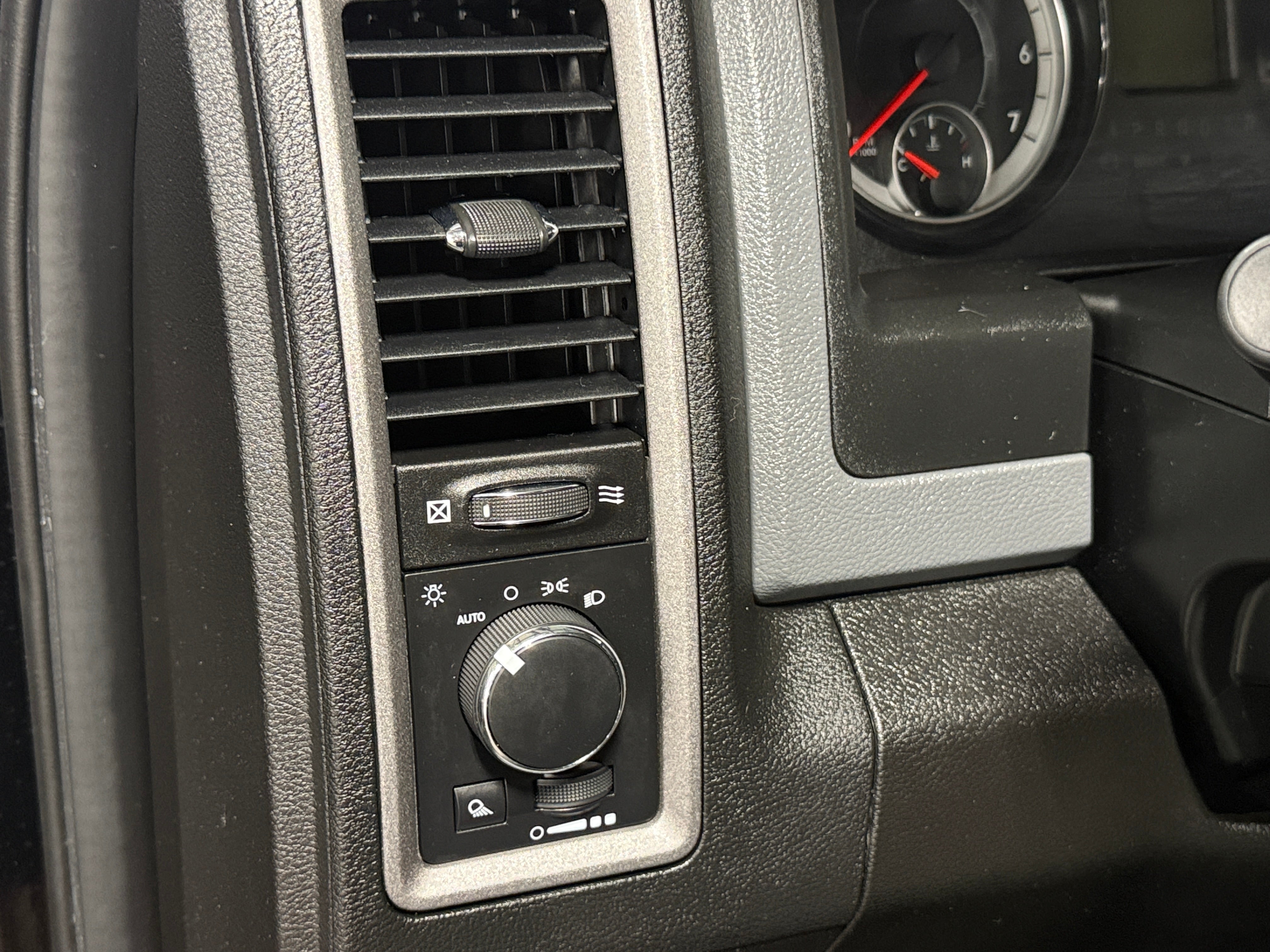 ram ram 1500 classic 2020 1C6RR6FT9LS121563 image ram ram 1500 classic 2020 1C6RR6FT9LS121563 image